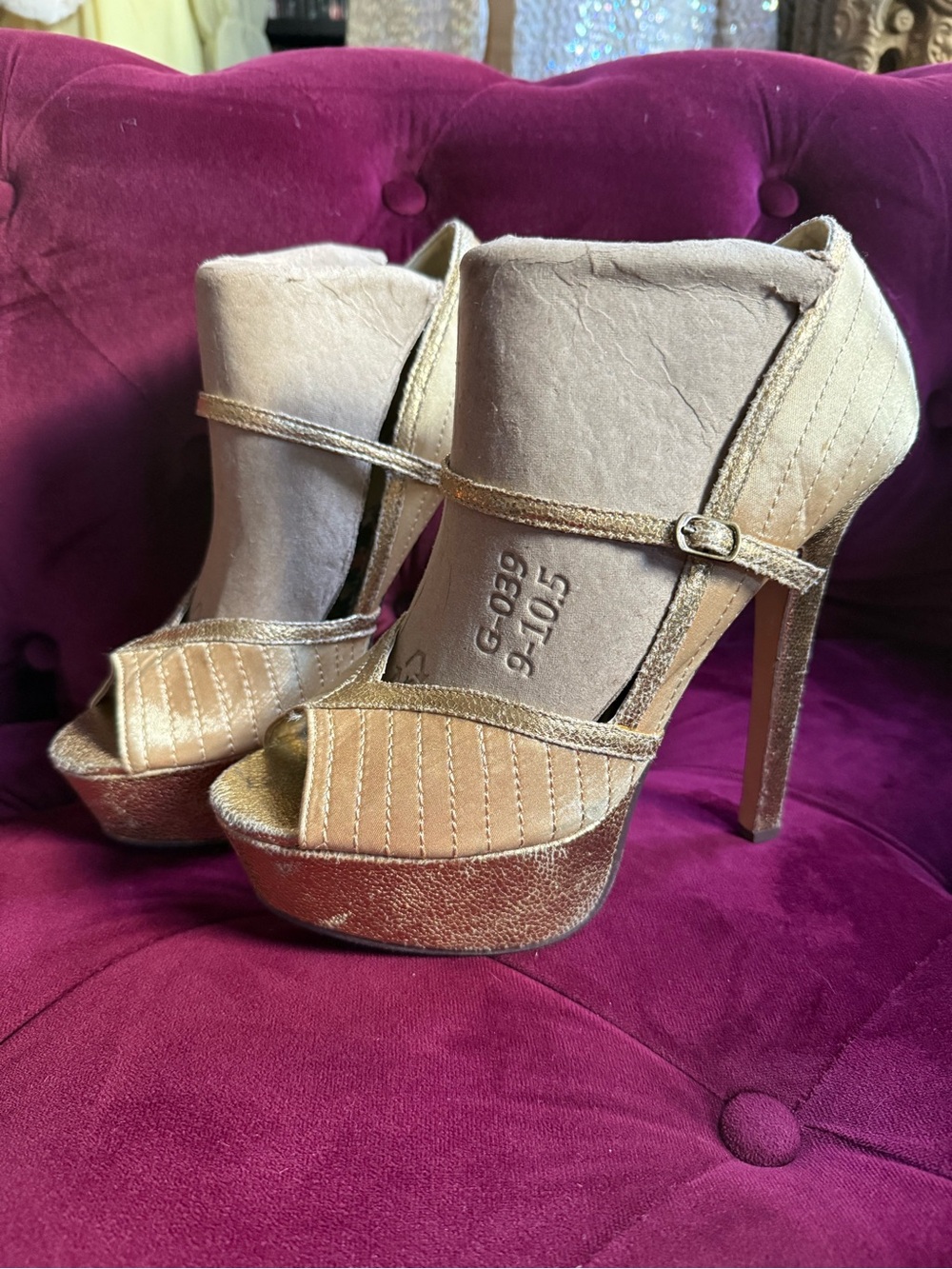 2 Lips Too - Metallic Gold Quilted Platform Peep Toe Heels - Women’s 9